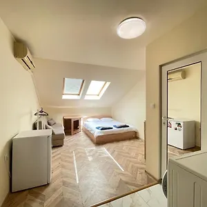 https://city-centre-studio-1.varna-hotels.com